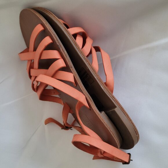 Forever 21 Gladiator Strappy Flat Sandals SZ 6.5 - Picture 3 of 10